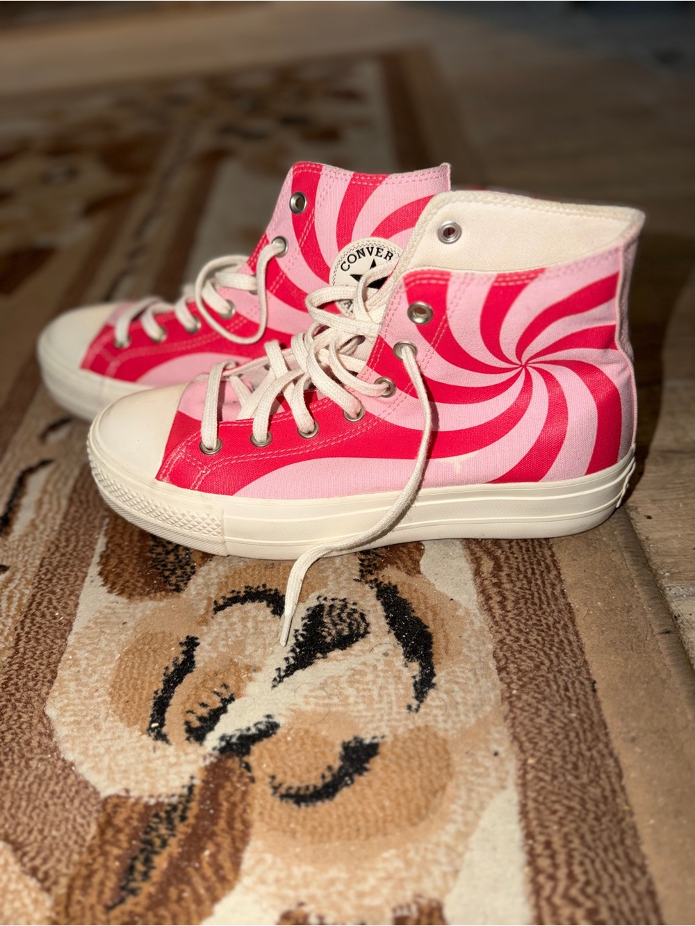 Womens Converse Chuck Taylor All Star Lift High-& Midtop